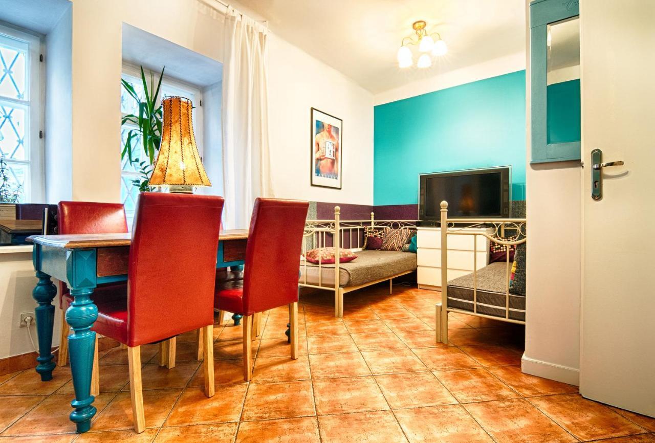 Old Town Kanonia Apartments วอร์ซอ ภายนอก รูปภาพ